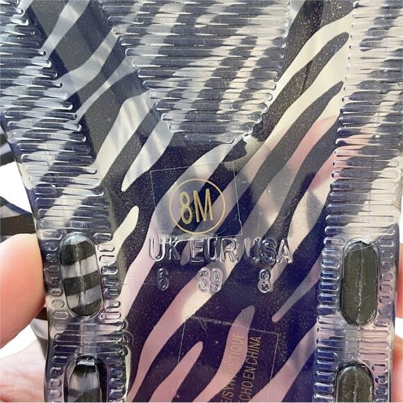 MATISSE x ANTHROPOLOGIE Zebra Stripe Jelly Cross Flat Slide Sandals Size 8 - Picture 9 of 9